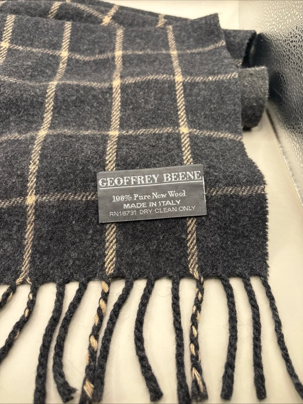 Vtg Geoffrey Beene 100% Pure Wool Scarf 52X12” Gray Plaid Fringe Made in Italy
